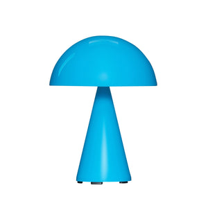 Tragbare Lampe in blau vor weissem Hintergrund