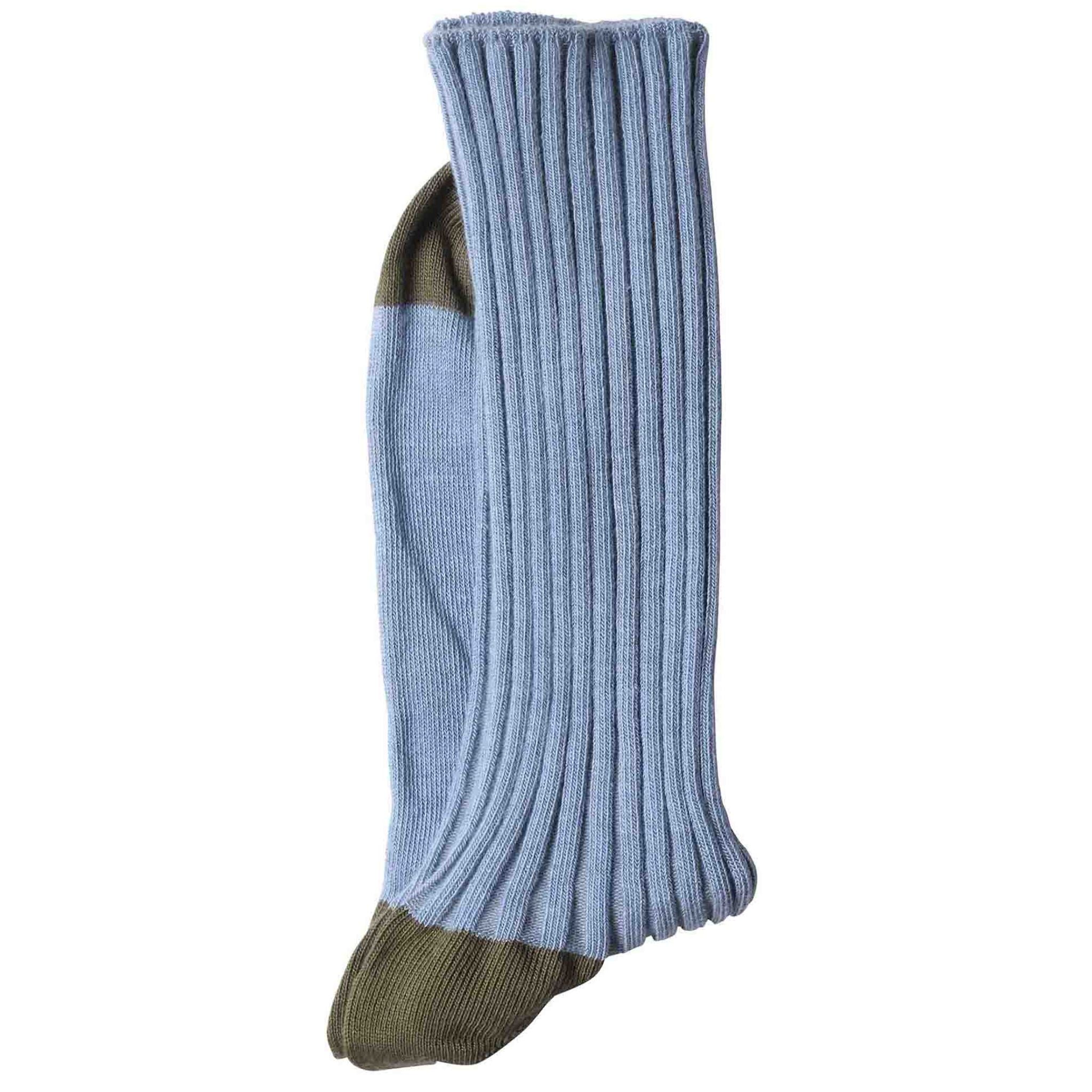 Bio-Baumwoll-Socken Yvette von La Cerise sur le Gâteau in Hellblau.